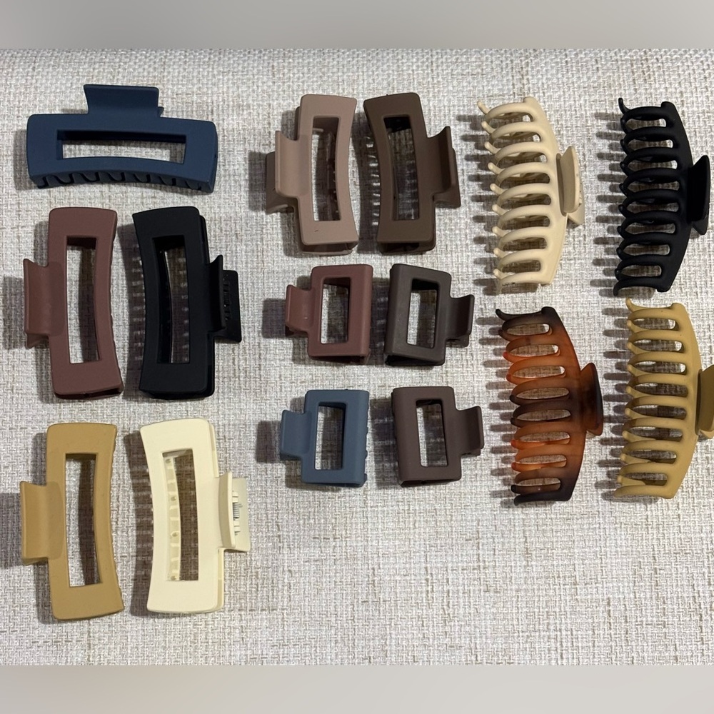 15 Assorted Hair Claw Clips